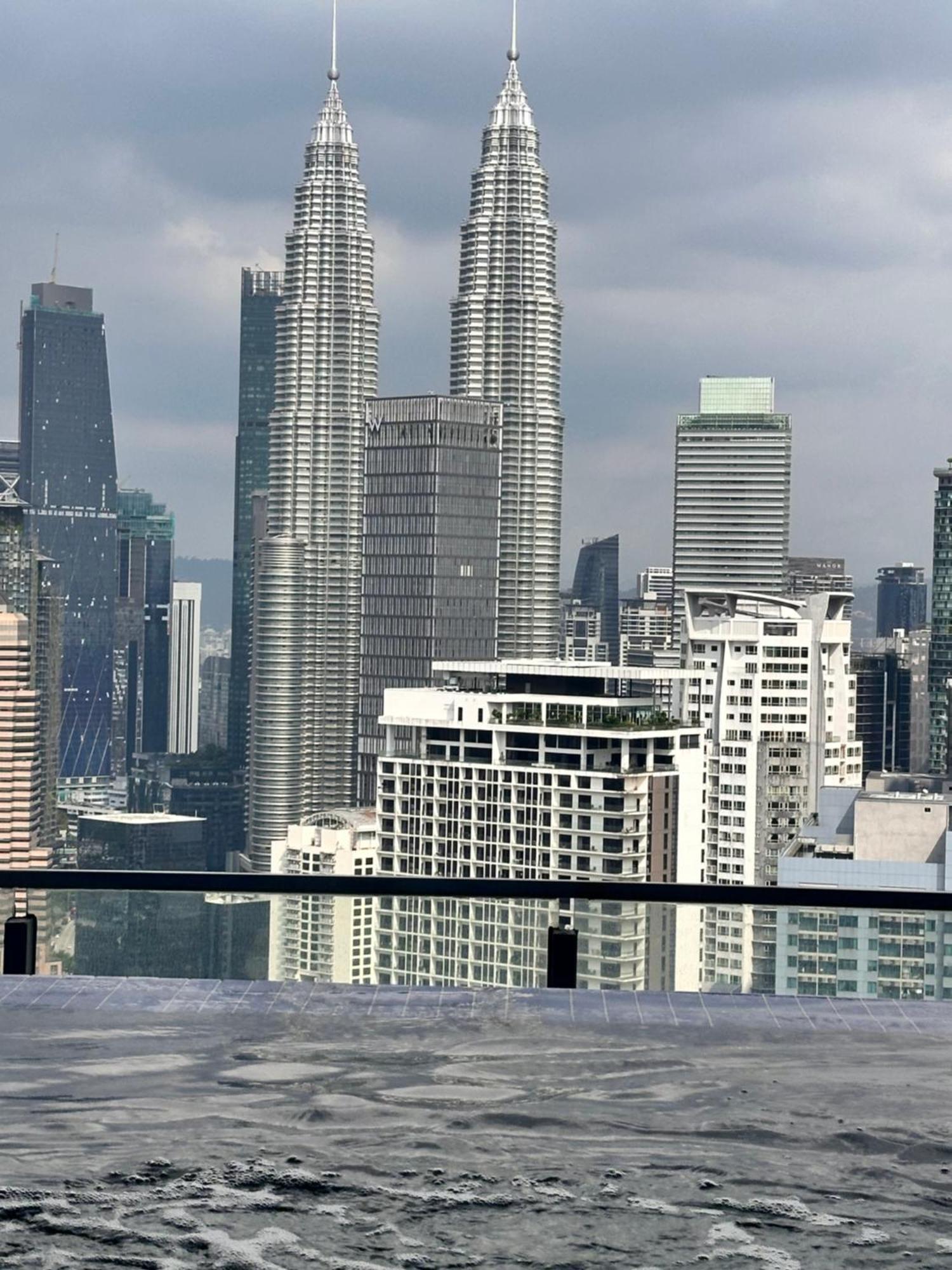 The Luxe Infinitum Klcc By Kl Malaysia Apartment Kuala Lumpur Exterior photo