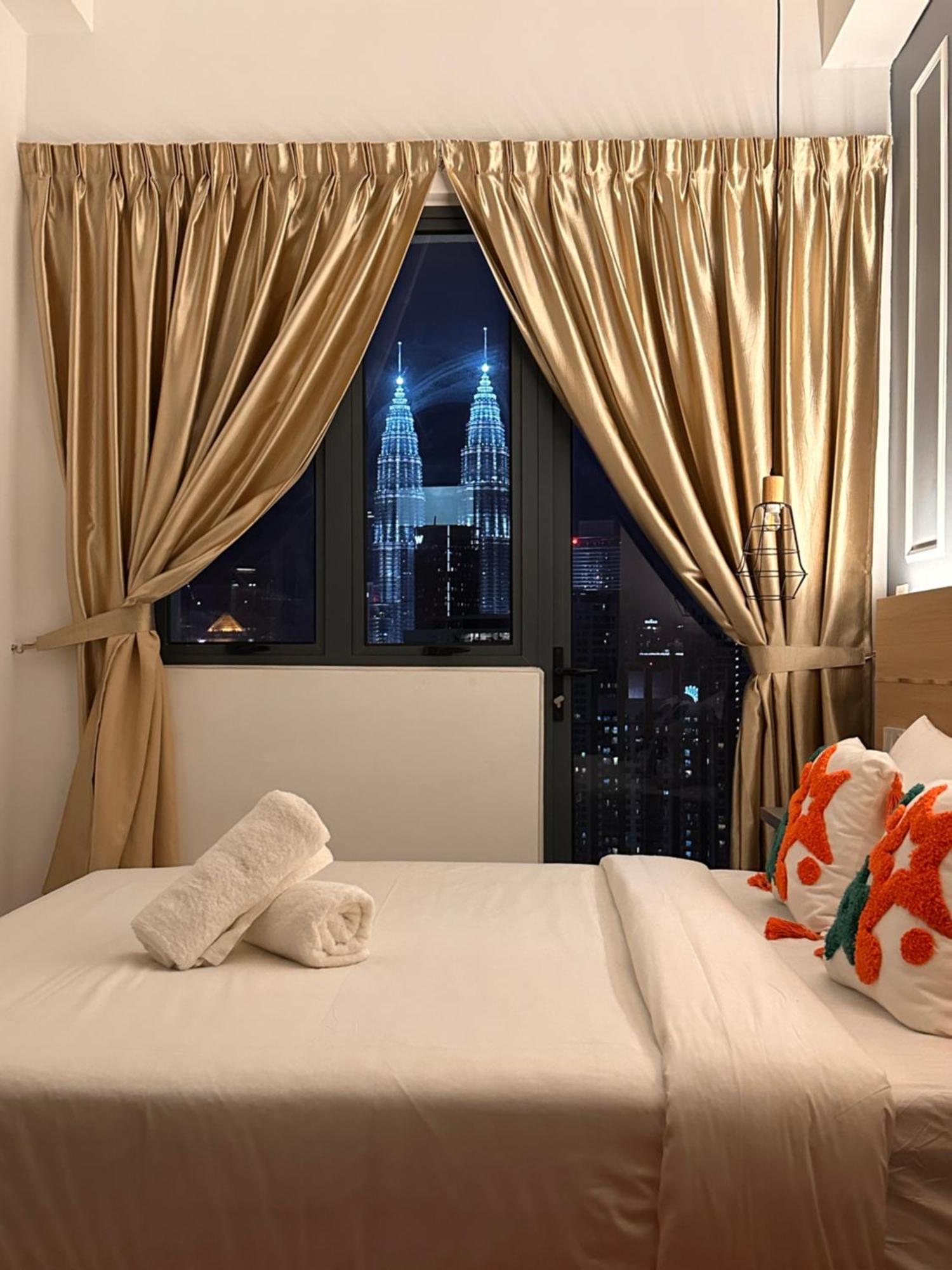The Luxe Infinitum Klcc By Kl Malaysia Apartment Kuala Lumpur Exterior photo