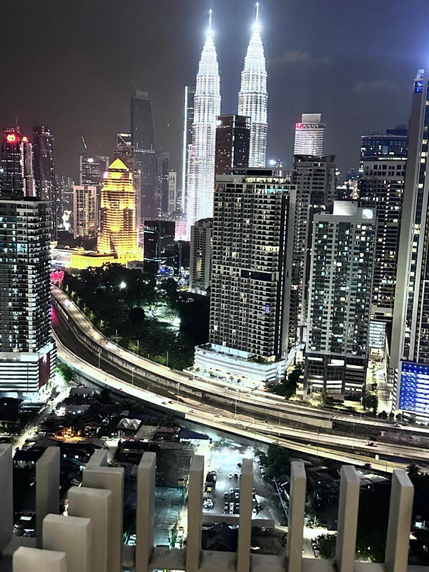 The Luxe Infinitum Klcc By Kl Malaysia Apartment Kuala Lumpur Exterior photo